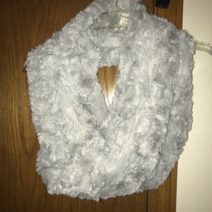 Infinity scarf peace & pearls gray furry one size